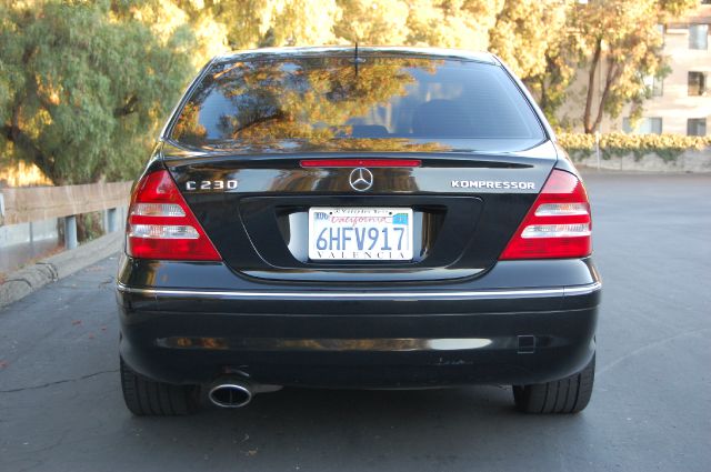 2005 Mercedes-Benz C-Class 5DR 4WD CREW CA