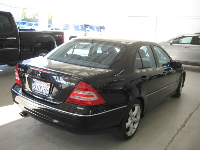 2005 Mercedes-Benz C-Class 5DR 4WD CREW CA