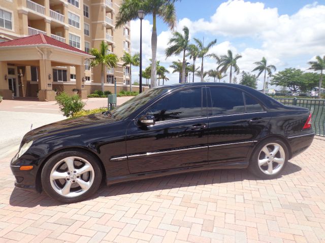 2005 Mercedes-Benz C-Class 5DR 4WD CREW CA