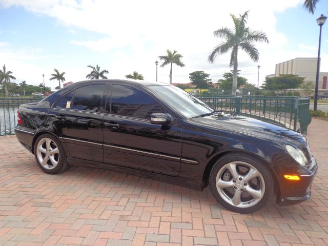 2005 Mercedes-Benz C-Class 5DR 4WD CREW CA