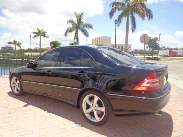 2005 Mercedes-Benz C-Class 5DR 4WD CREW CA