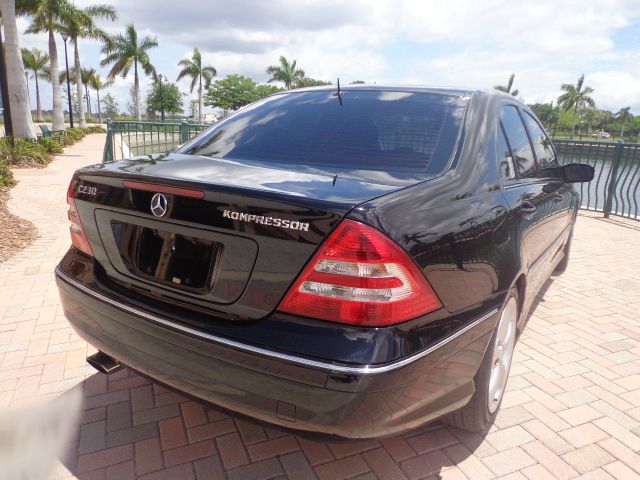 2005 Mercedes-Benz C-Class 5DR 4WD CREW CA