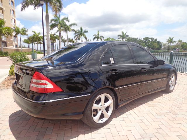 2005 Mercedes-Benz C-Class 5DR 4WD CREW CA