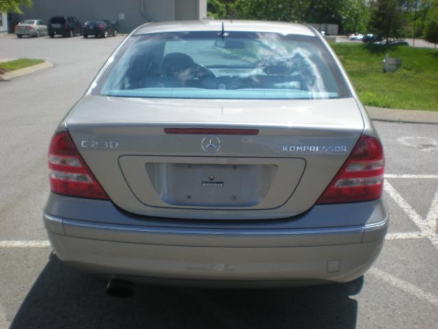 2005 Mercedes-Benz C-Class 5DR 4WD CREW CA