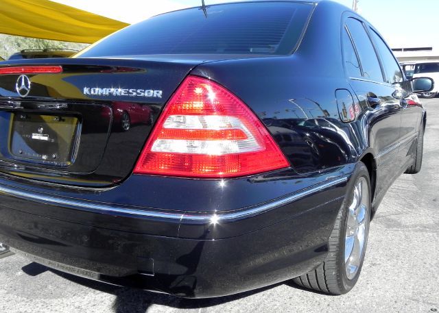 2005 Mercedes-Benz C-Class 5DR 4WD CREW CA