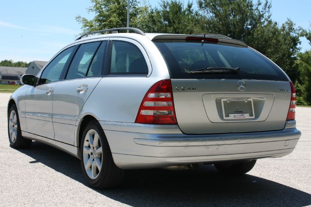 2005 Mercedes-Benz C-Class 3.2 TL - Extra Sharp