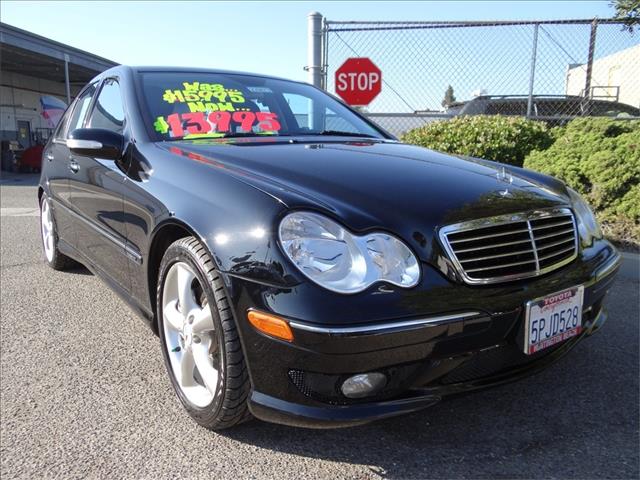 2005 Mercedes-Benz C-Class 4dr Sedan SE