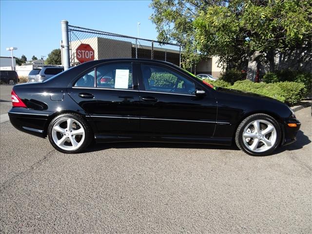 2005 Mercedes-Benz C-Class 4dr Sedan SE