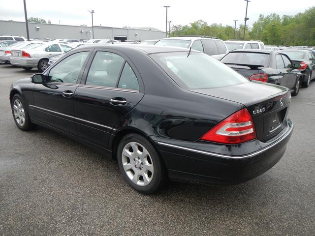 2005 Mercedes-Benz C-Class 3.2 TL - Extra Sharp