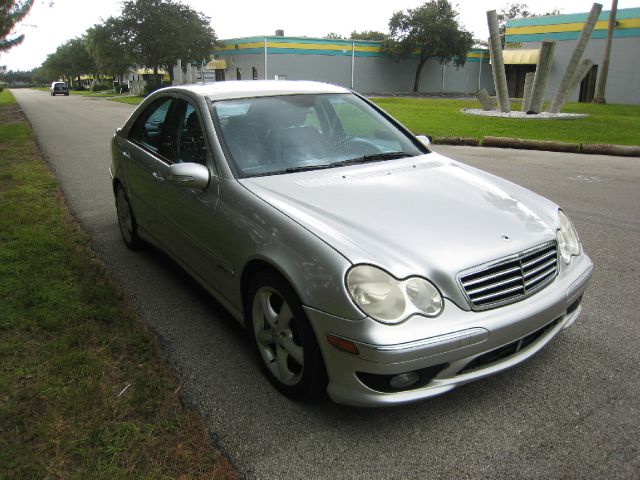 2005 Mercedes-Benz C-Class 5DR 4WD CREW CA