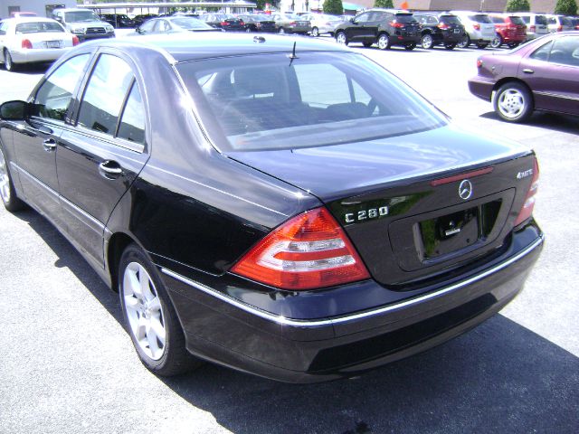 2007 Mercedes-Benz C-Class SLE Duramax 4X4