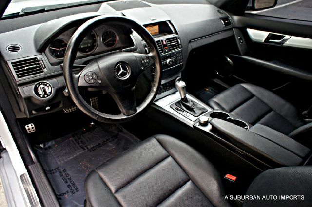 2008 Mercedes-Benz C-Class 2lt,awd,7 PASS