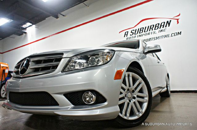 2008 Mercedes-Benz C-Class 2lt,awd,7 PASS