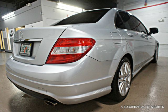 2008 Mercedes-Benz C-Class 2lt,awd,7 PASS