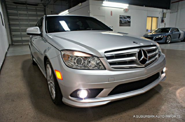 2008 Mercedes-Benz C-Class 2lt,awd,7 PASS