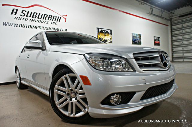 2008 Mercedes-Benz C-Class 2lt,awd,7 PASS