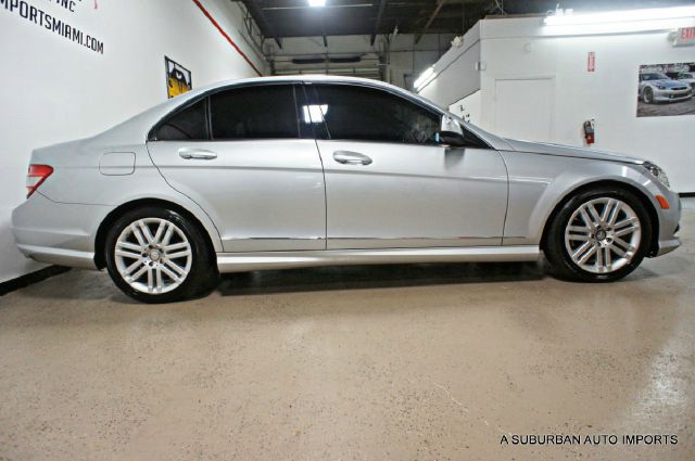 2008 Mercedes-Benz C-Class 2lt,awd,7 PASS