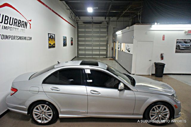 2008 Mercedes-Benz C-Class 2lt,awd,7 PASS