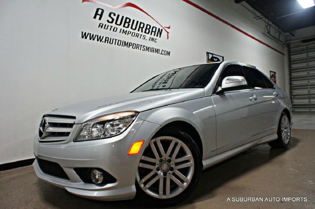 2008 Mercedes-Benz C-Class 2lt,awd,7 PASS