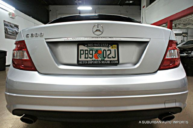 2008 Mercedes-Benz C-Class 2lt,awd,7 PASS