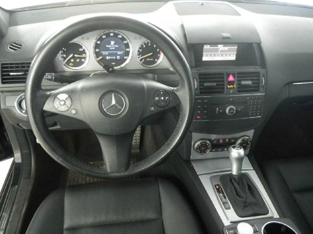 2008 Mercedes-Benz C-Class 2WD Crew Cab 143.5 LTZ