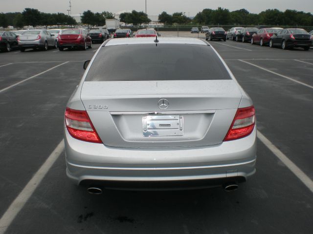 2009 Mercedes-Benz C-Class 2WD Crew Cab 143.5 LTZ