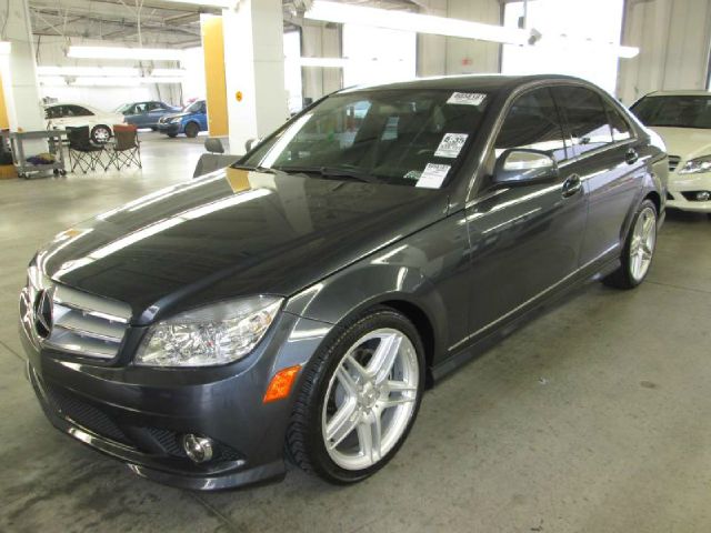 2009 Mercedes-Benz C-Class 2WD Crew Cab 143.5 LTZ