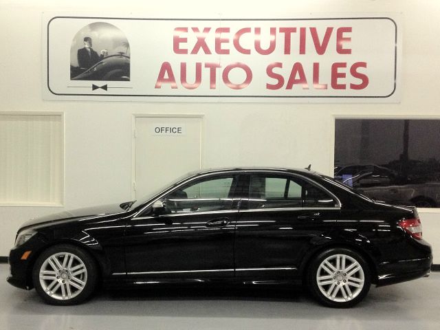 2009 Mercedes-Benz C-Class 2WD Crew Cab 143.5 LTZ