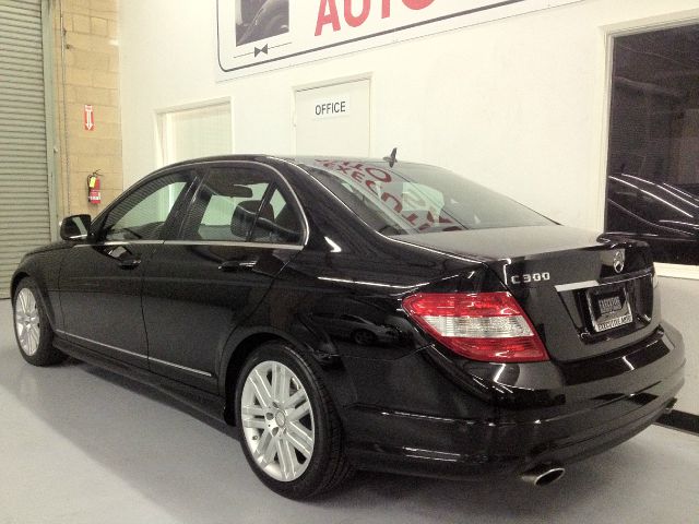 2009 Mercedes-Benz C-Class 2WD Crew Cab 143.5 LTZ