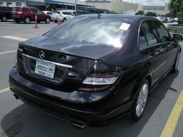 2009 Mercedes-Benz C-Class Crewcab Denali AWD