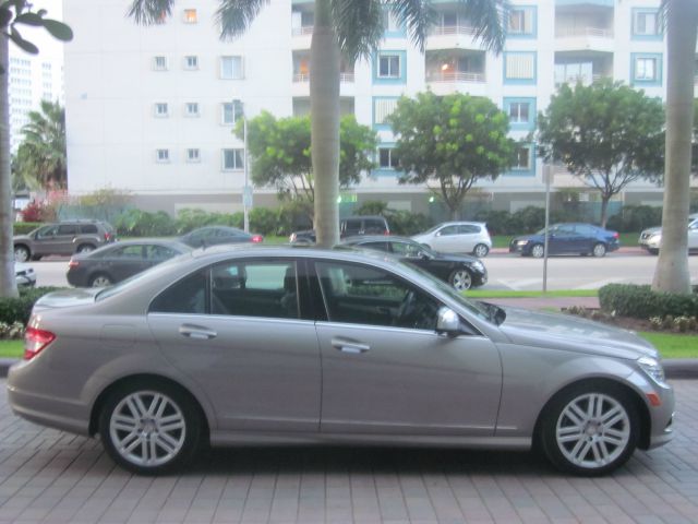 2009 Mercedes-Benz C-Class 2WD Crew Cab 143.5 LTZ