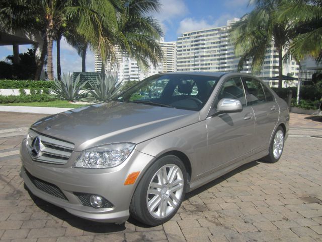 2009 Mercedes-Benz C-Class 2WD Crew Cab 143.5 LTZ