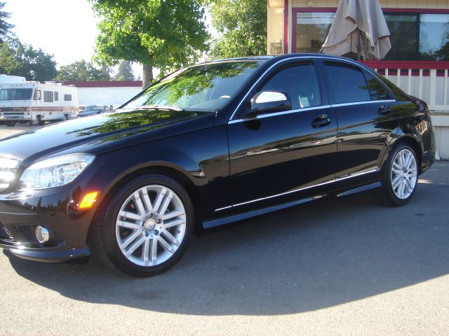 2009 Mercedes-Benz C-Class Crewcab Denali AWD