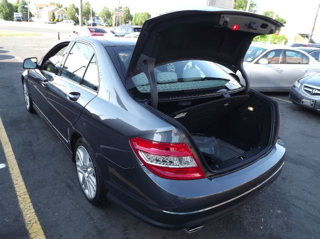 2009 Mercedes-Benz C-Class 1986 Nissan