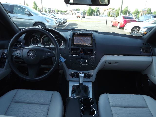 2009 Mercedes-Benz C-Class 1986 Nissan