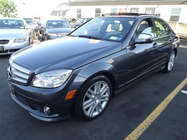 2009 Mercedes-Benz C-Class 1986 Nissan