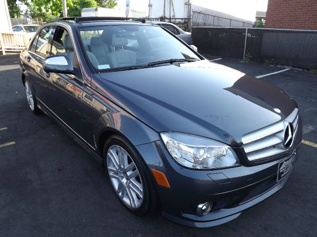 2009 Mercedes-Benz C-Class 1986 Nissan