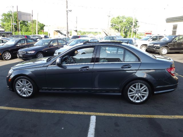 2009 Mercedes-Benz C-Class 1986 Nissan