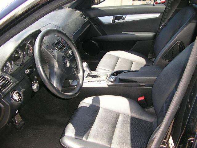 2009 Mercedes-Benz C-Class 2WD Crew Cab 143.5 LTZ