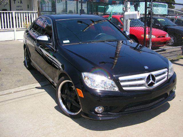 2009 Mercedes-Benz C-Class 2WD Crew Cab 143.5 LTZ