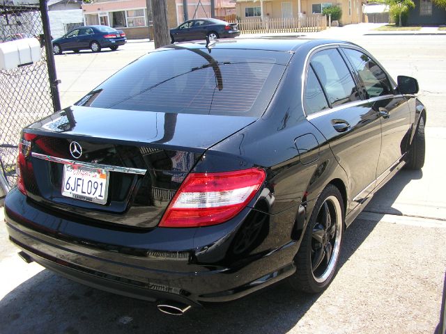 2009 Mercedes-Benz C-Class 2WD Crew Cab 143.5 LTZ