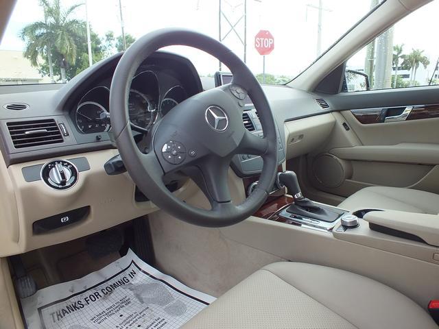 2010 Mercedes-Benz C-Class 4dr Sdn Manual (natl)