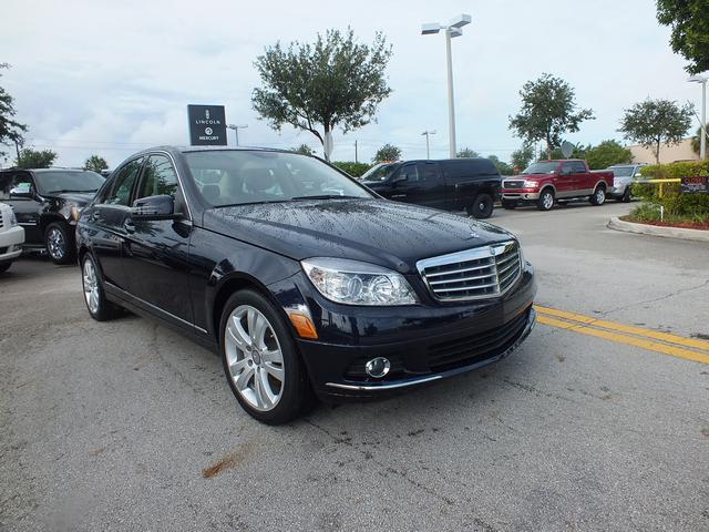 2010 Mercedes-Benz C-Class 4dr Sdn Manual (natl)