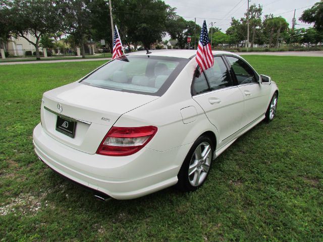 2010 Mercedes-Benz C-Class 2WD Crew Cab 143.5 LTZ