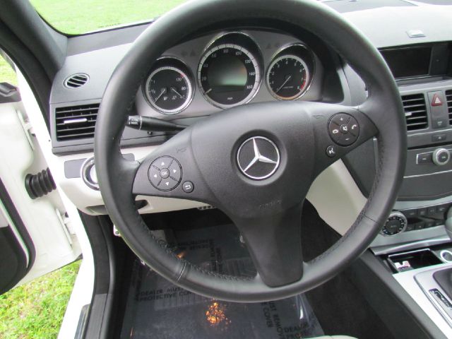 2010 Mercedes-Benz C-Class 2WD Crew Cab 143.5 LTZ