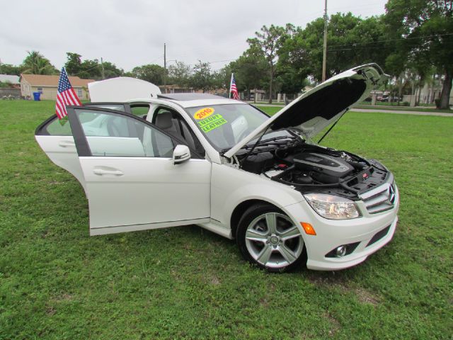 2010 Mercedes-Benz C-Class 2WD Crew Cab 143.5 LTZ