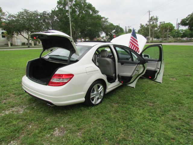 2010 Mercedes-Benz C-Class 2WD Crew Cab 143.5 LTZ