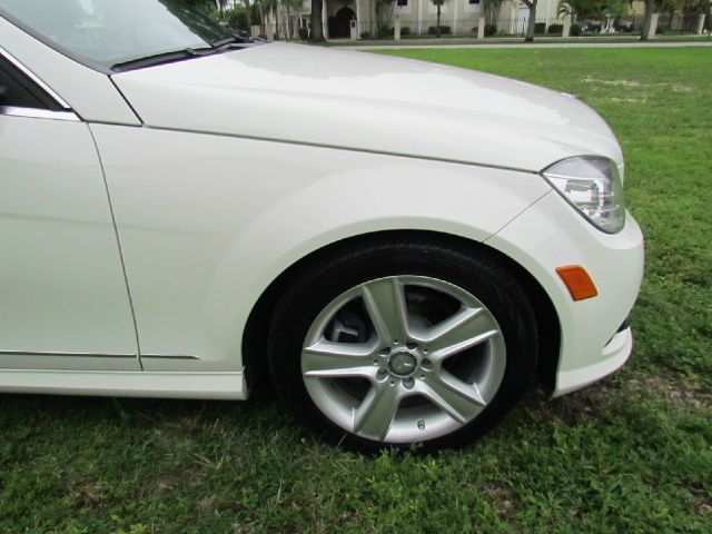 2010 Mercedes-Benz C-Class 2WD Crew Cab 143.5 LTZ