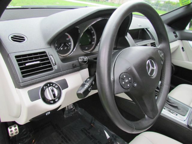 2010 Mercedes-Benz C-Class 2WD Crew Cab 143.5 LTZ