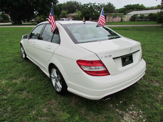 2010 Mercedes-Benz C-Class 2WD Crew Cab 143.5 LTZ